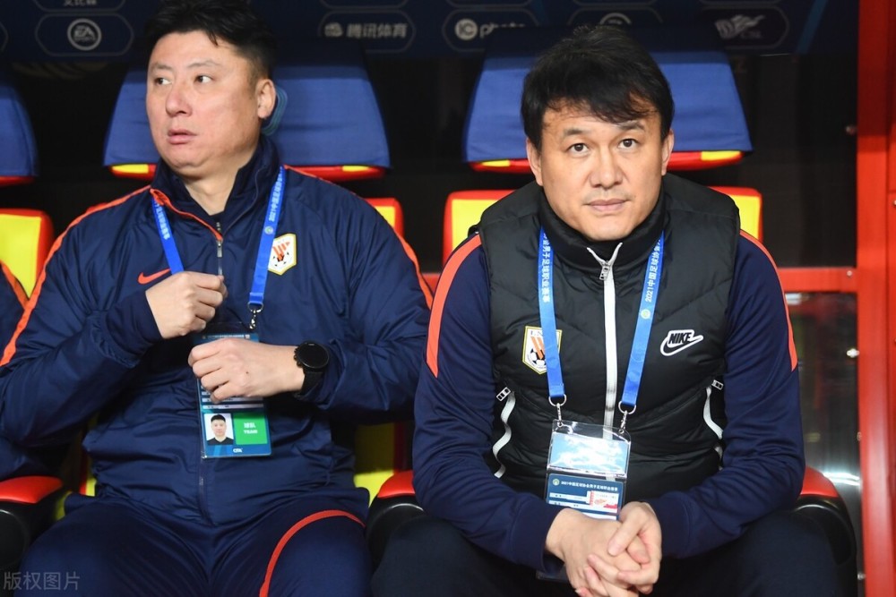 拉科鲁尼亚队在比赛中斩获全胜 拉科鲁尼亚队在比赛中斩获全胜