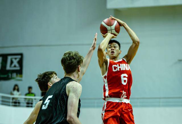 包含澳大利亚男篮击败斯洛文尼亚队,跻身篮球世界前十的词条 包含澳大利亚男篮击败斯洛文尼亚队,跻身篮球世界前十的词条