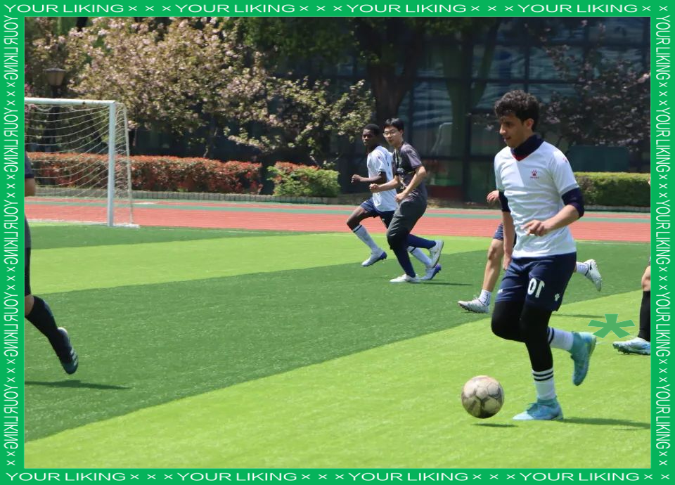 精彩的足球比赛展示球队团队精神 精彩的足球比赛展示球队团队精神