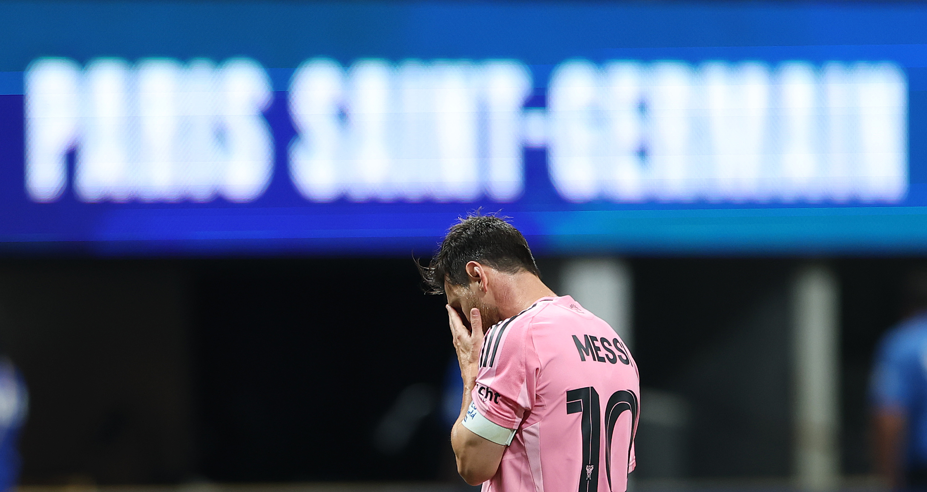 开云APP-巴黎圣日耳曼惨遭淘汰，心有不甘难排遣的简单介绍