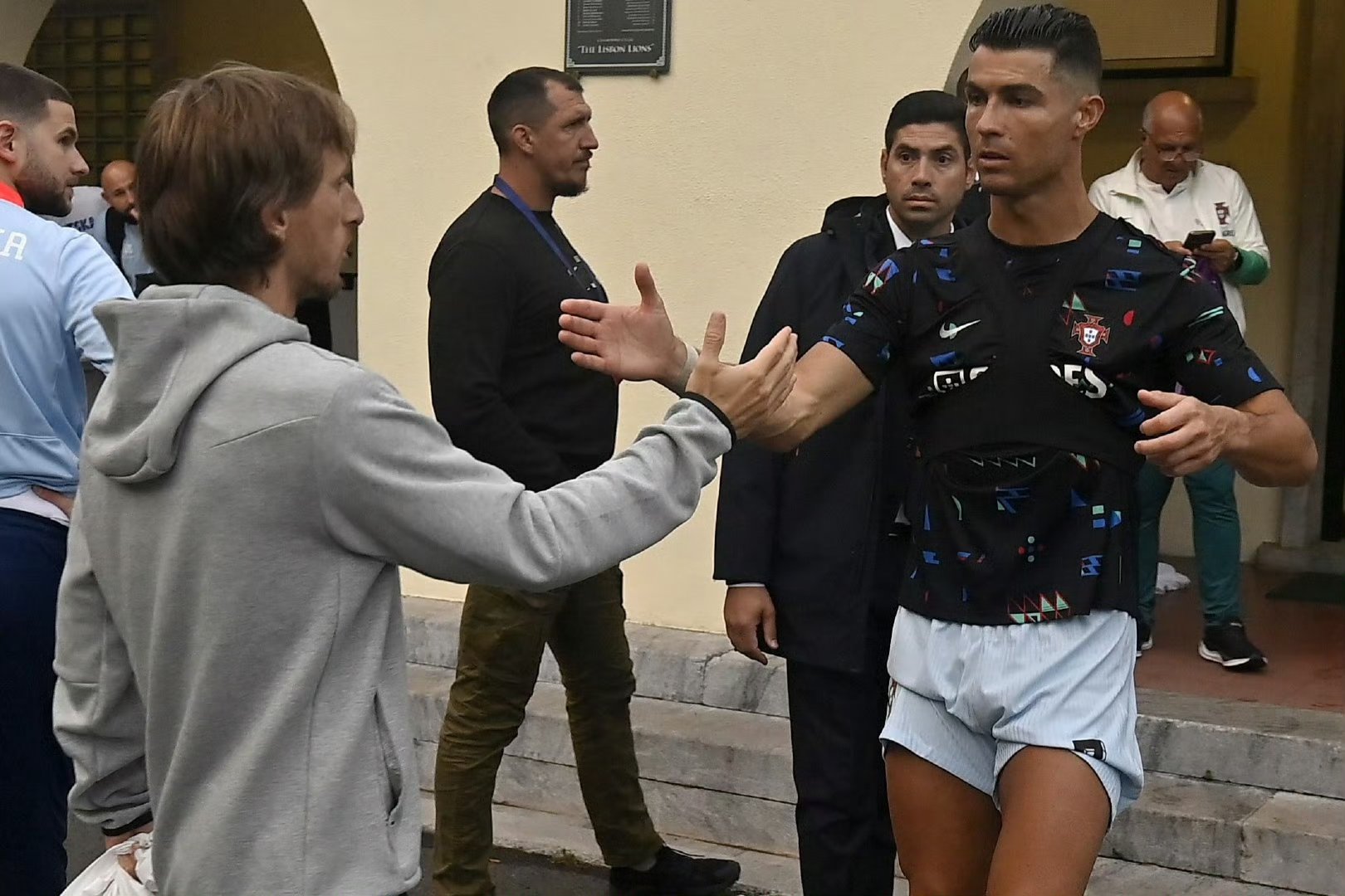 克罗地亚国家队在比赛中奉献一场好戏 克罗地亚国家队在比赛中奉献一场好戏