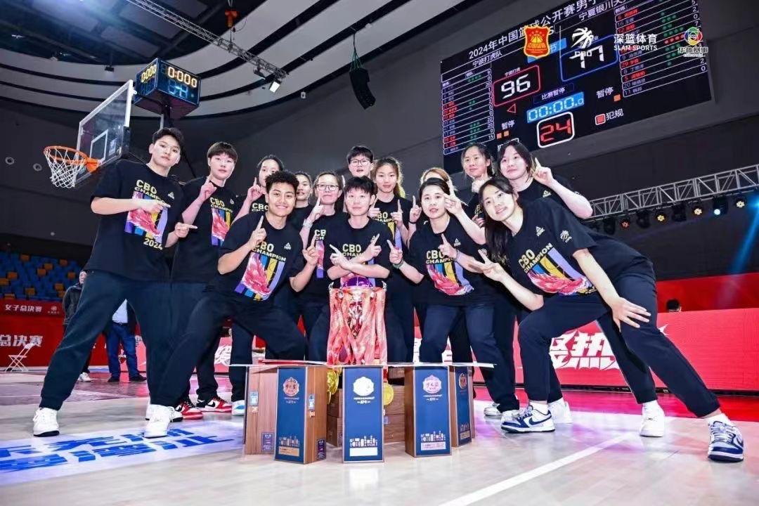 篮球女单团队作战，晋级次轮的简单介绍