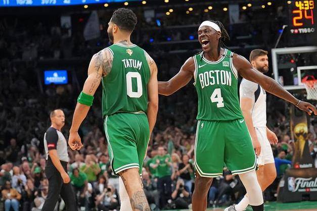 开云APP-凯尔特人队外线火力全开,轻取对手