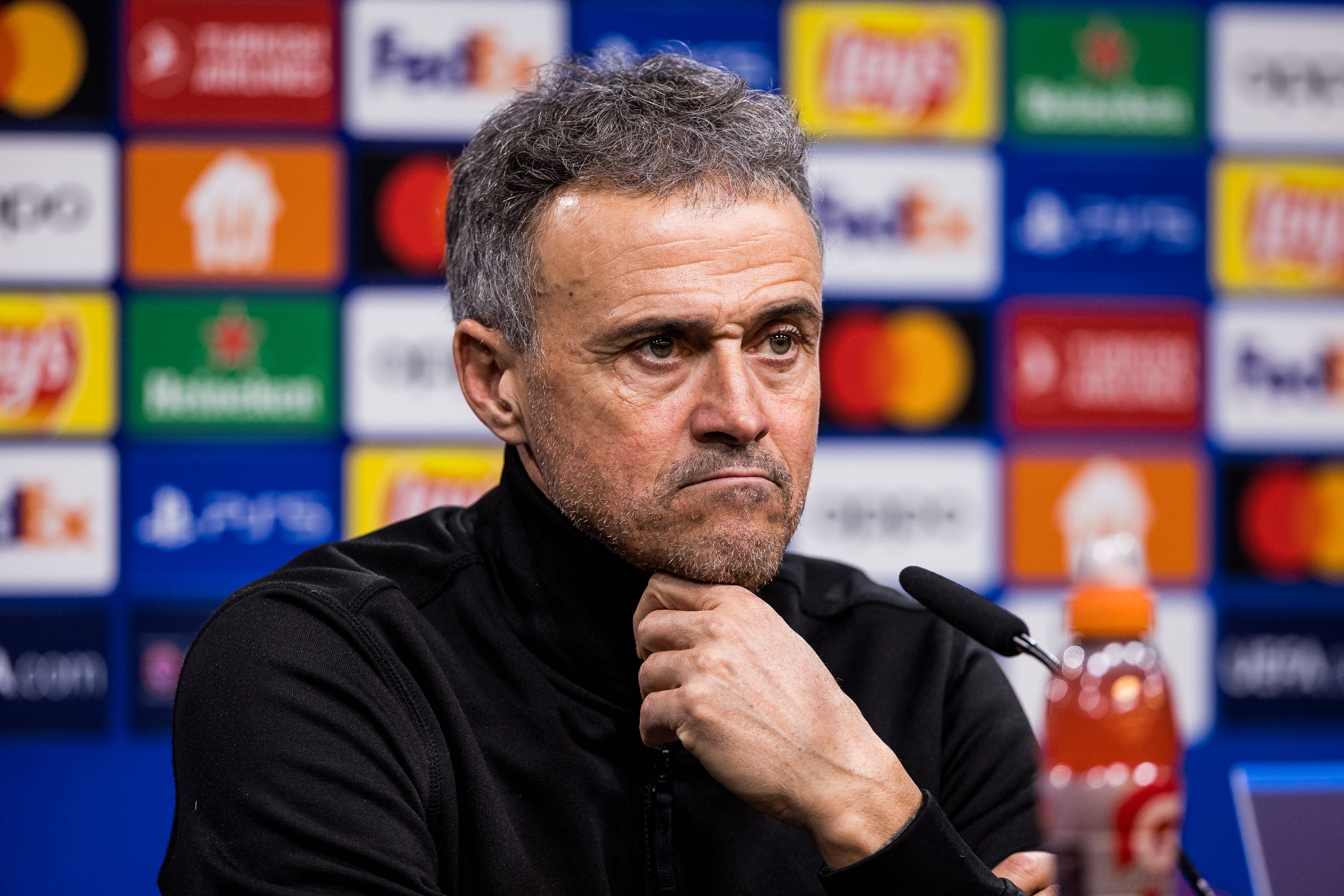 关于马赛足球队近期成绩波动，球迷担心前景的信息