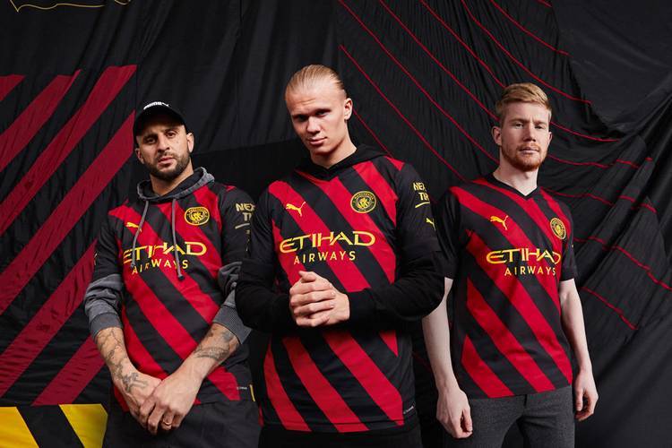 曼联逆转击败伯恩茅斯，继续保持不败的简单介绍