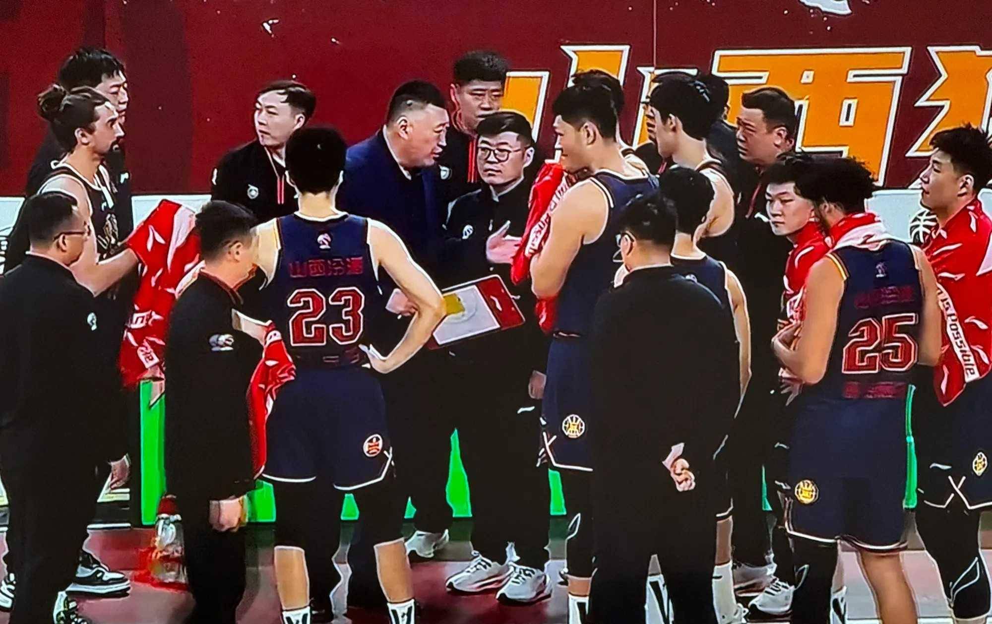 开云下载-包含场面火爆!CBA观众席沸腾不已的词条