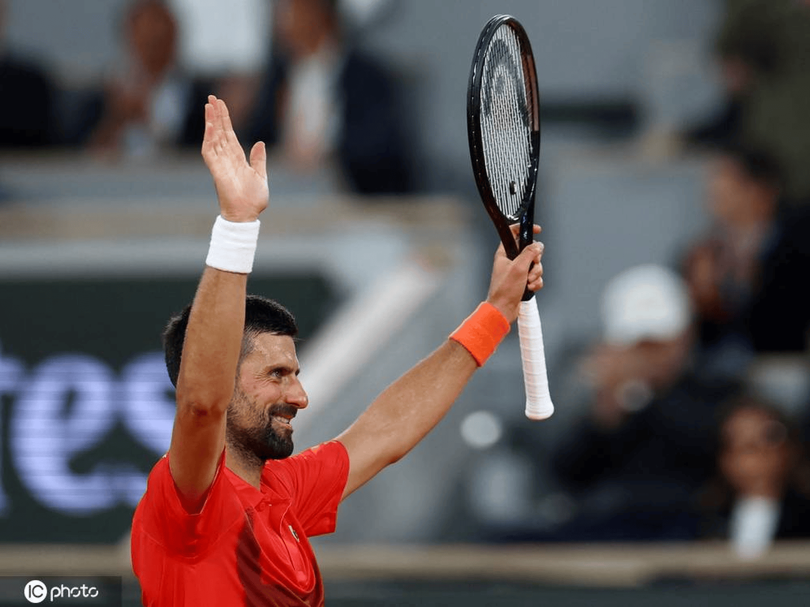 开云sport-法网碾压拉沃尔杯,德约科维奇统治全场