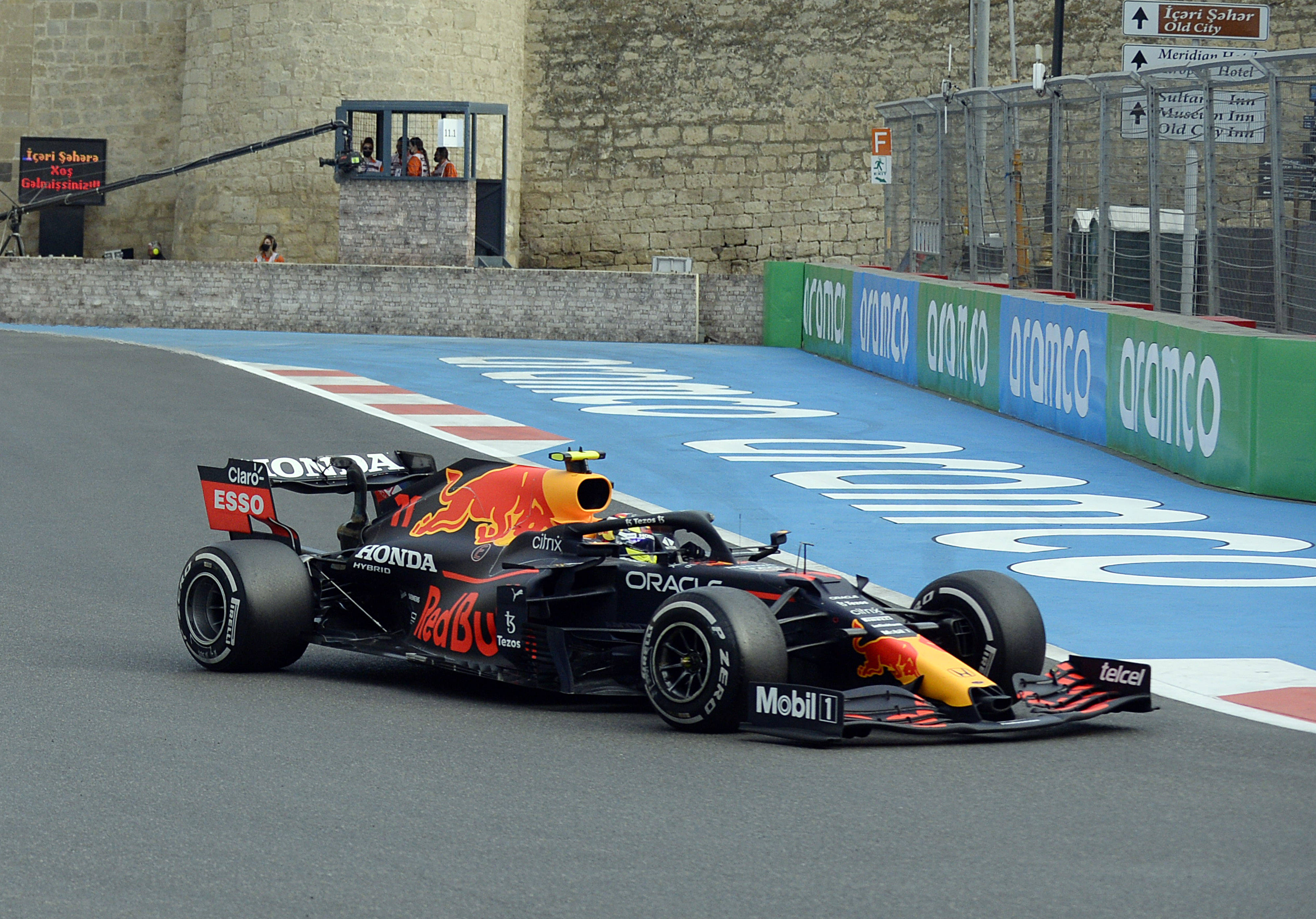 开云体育登录-索伯车队力克红牛二队，佩雷兹惊艳四座